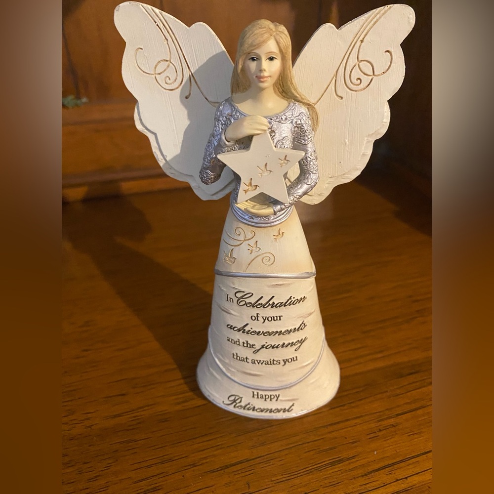 Angel Figurine with Star - Cream and Gold
